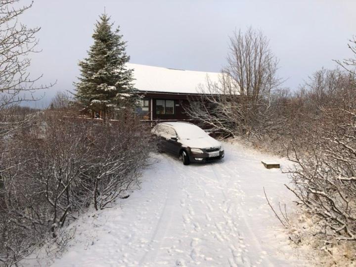 Local Cottage With Amazing View เซลฟอส ภายนอก รูปภาพ